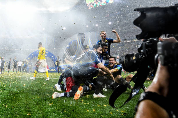 交流和指导 交流和指导